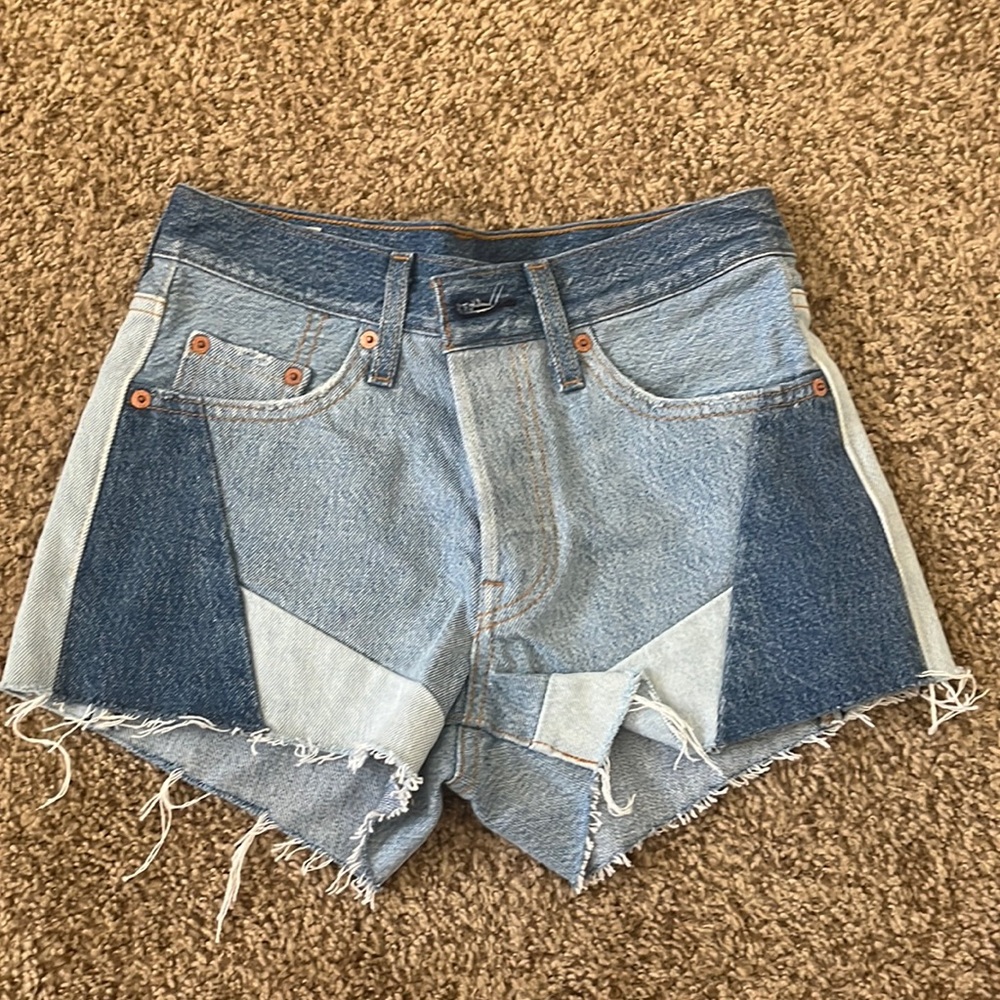COPY - Levi’s shorts!